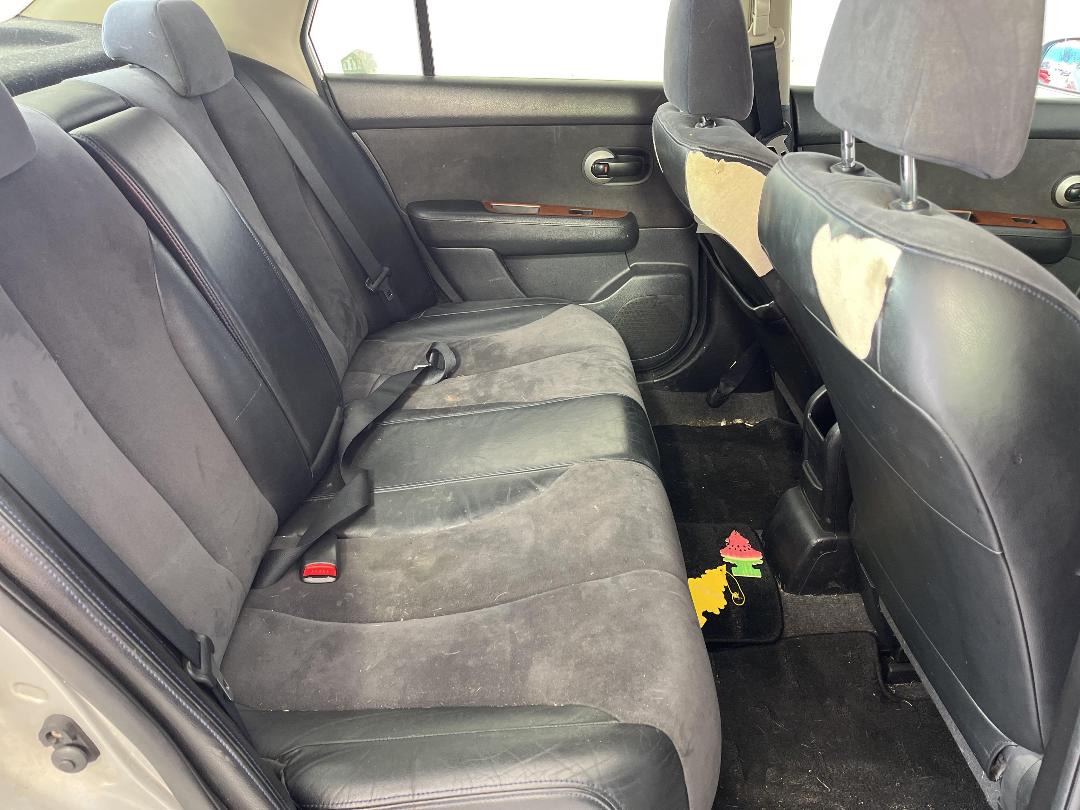 Photo '20' of Nissan Tiida