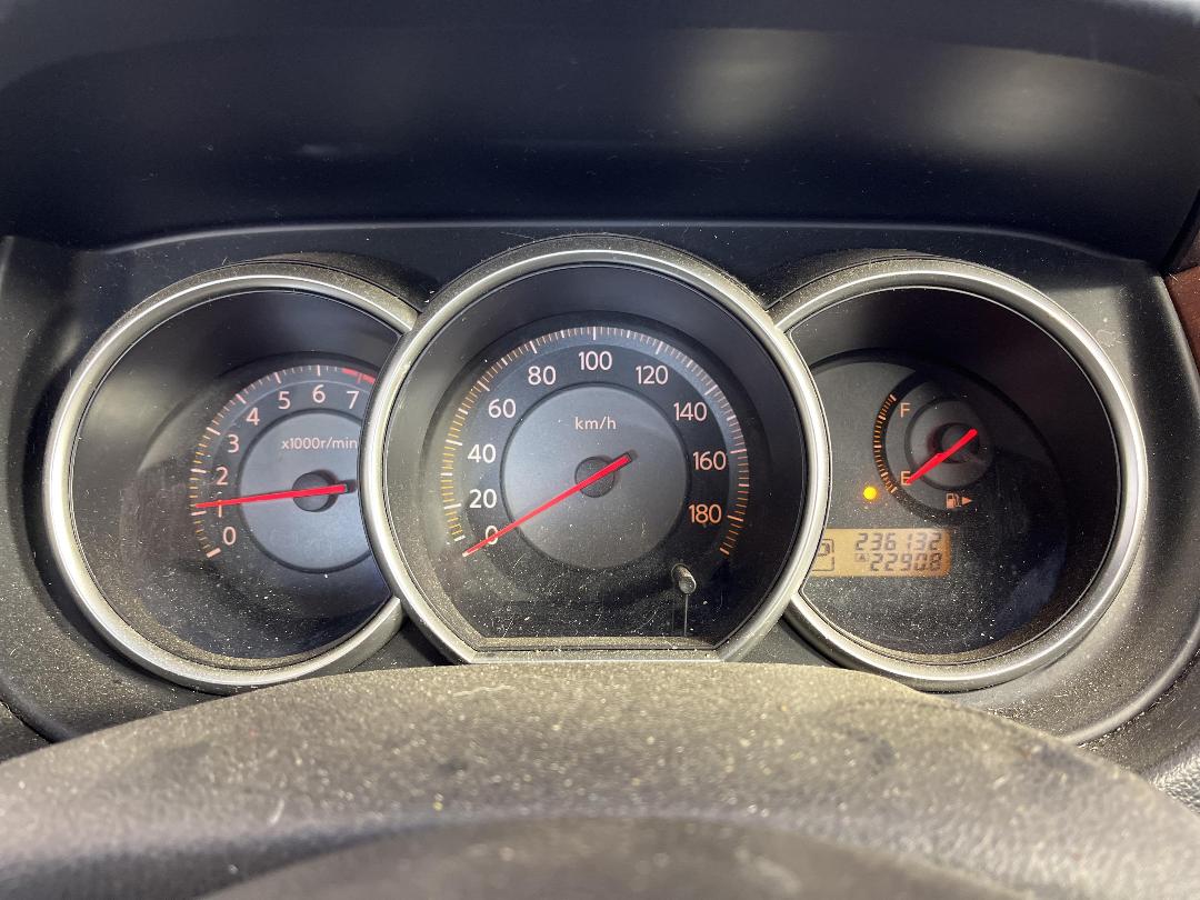 Photo '21' of Nissan Tiida