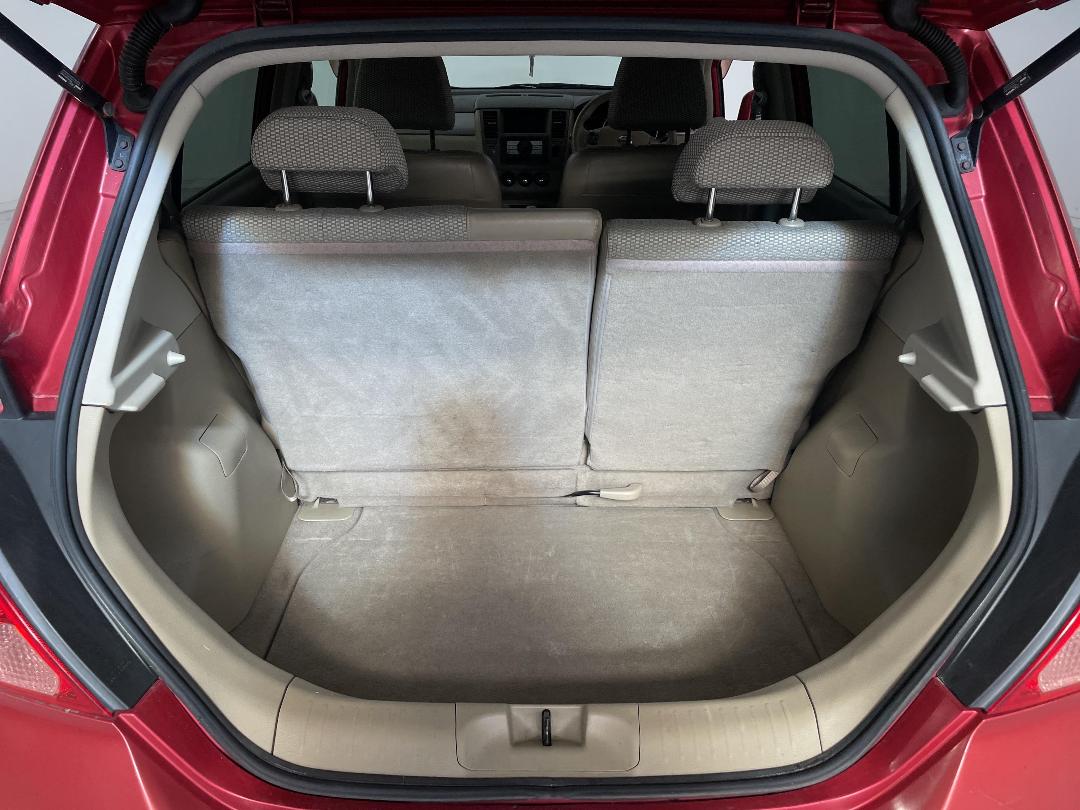 Photo '14' of Nissan Tiida