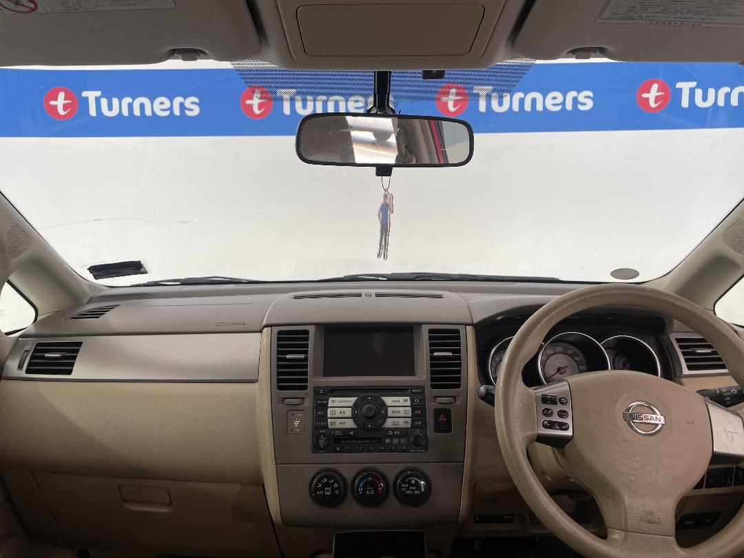 Photo '17' of Nissan Tiida