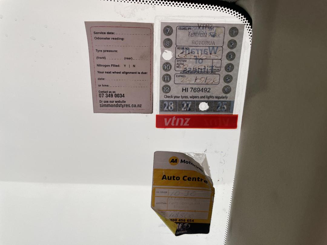 Photo '34' of Nissan Tiida