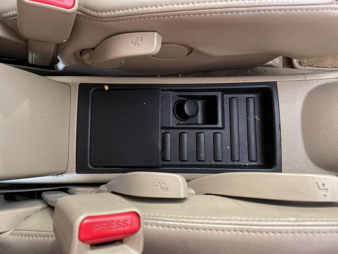 Photo '33' of Nissan Tiida