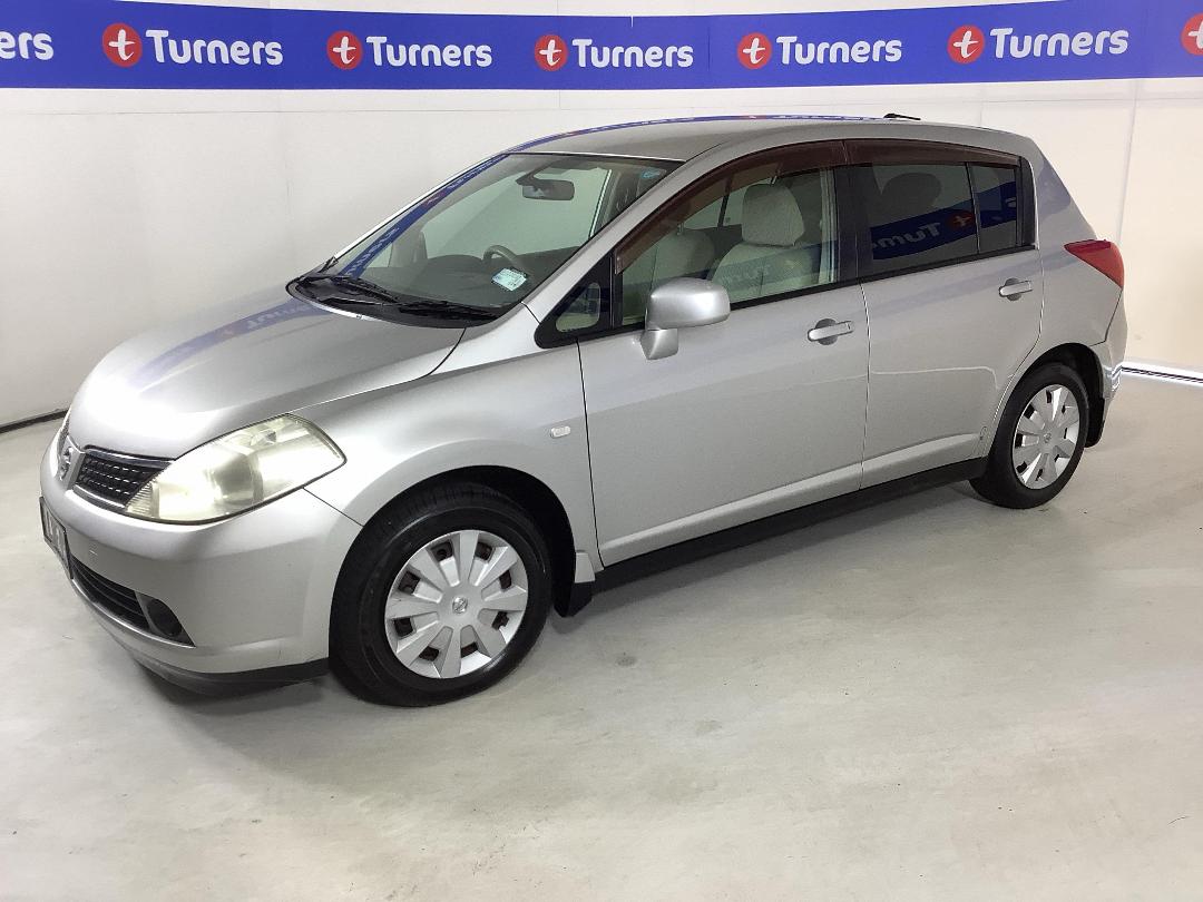 Photo '4' of Nissan Tiida