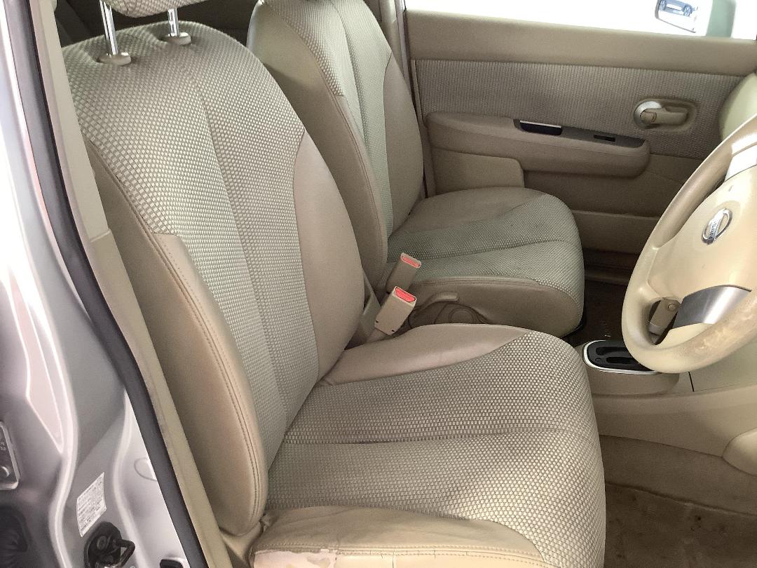 Photo '16' of Nissan Tiida