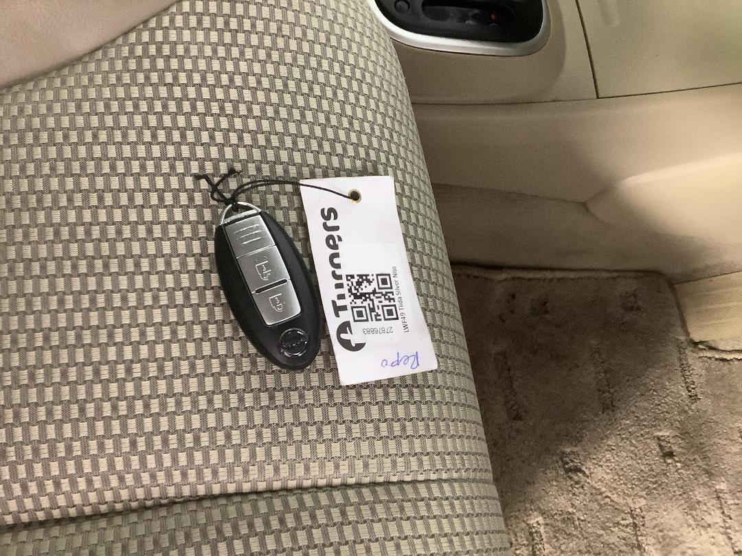 Photo '22' of Nissan Tiida