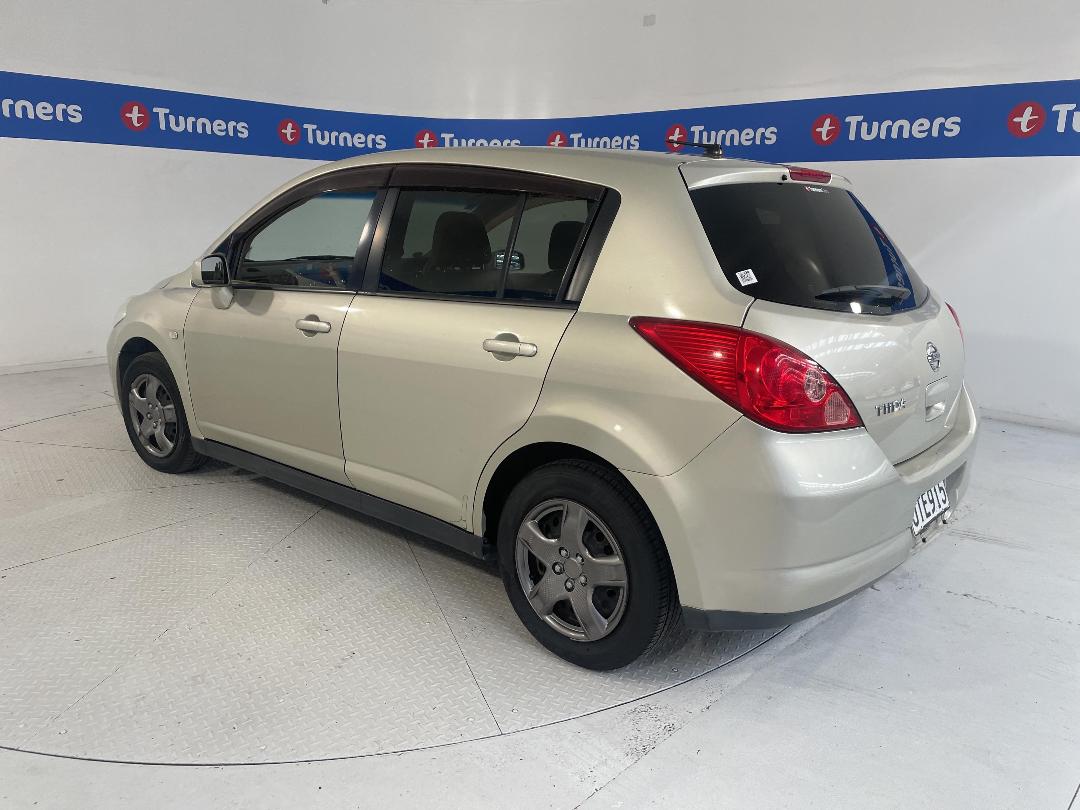 Photo '5' of Nissan Tiida Photo '5' of Nissan Tiida