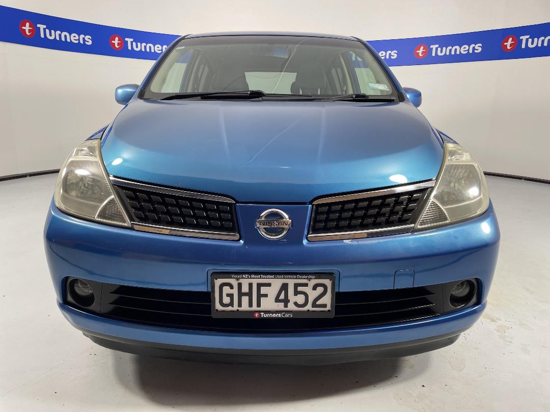 Photo '2' of Nissan Tiida