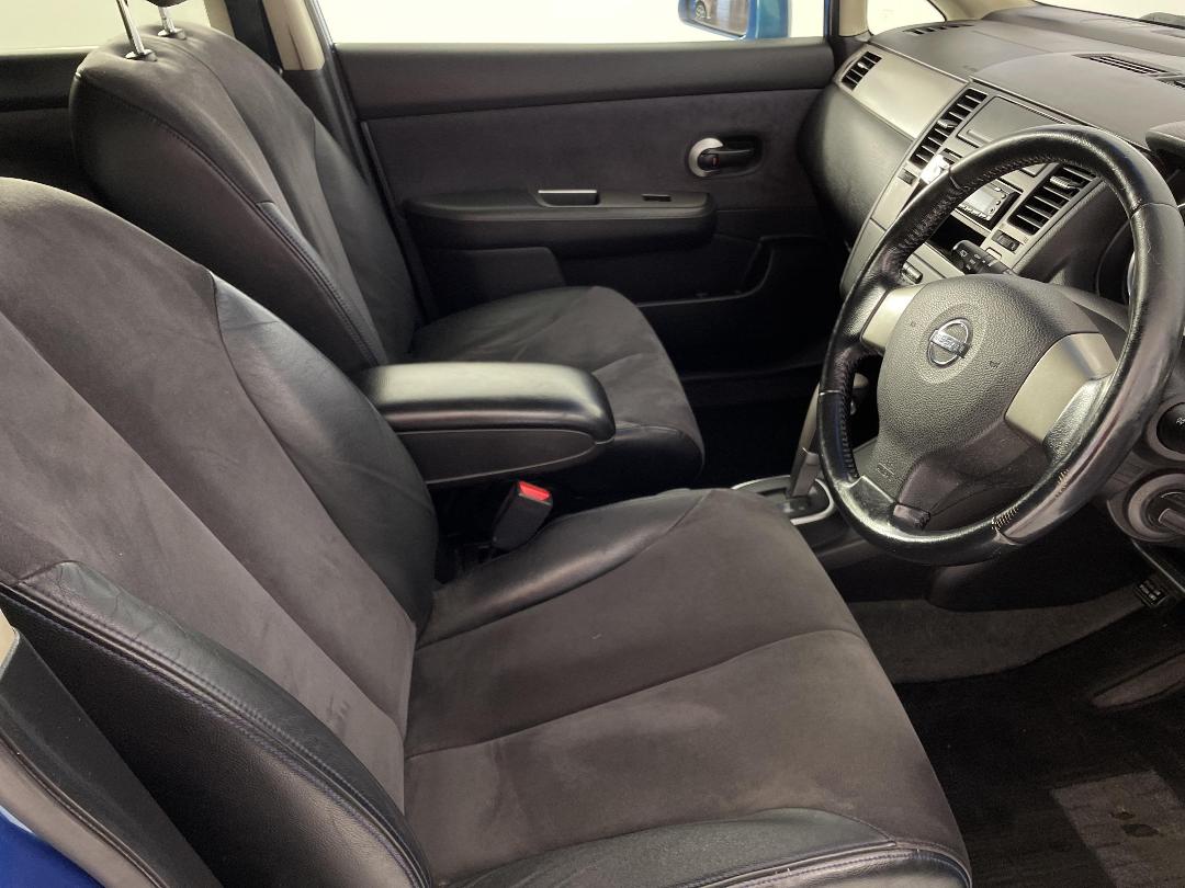 Photo '16' of Nissan Tiida