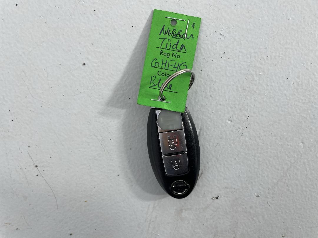 Photo '22' of Nissan Tiida