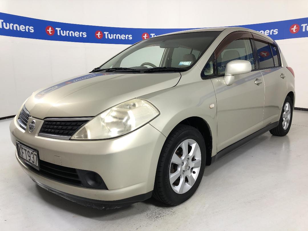 Photo '4' of Nissan Tiida