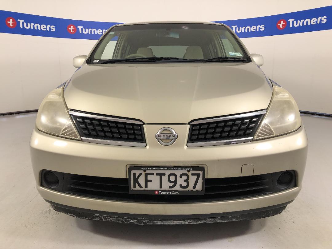 Photo '2' of Nissan Tiida