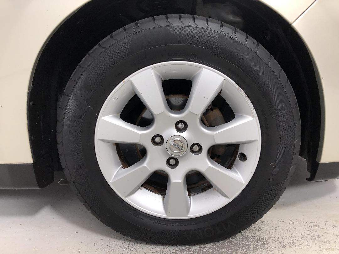 Photo '9' of Nissan Tiida