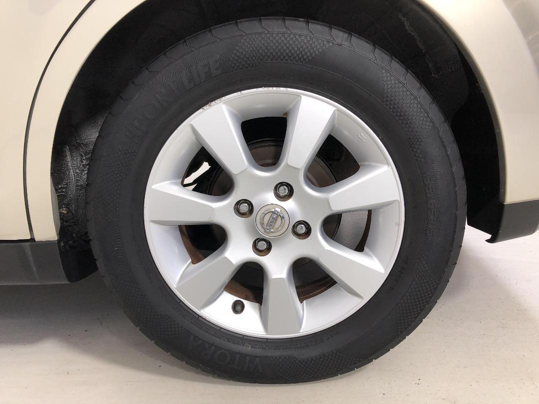 Photo '11' of Nissan Tiida