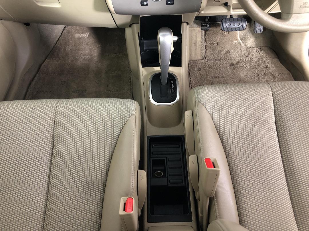 Photo '18' of Nissan Tiida