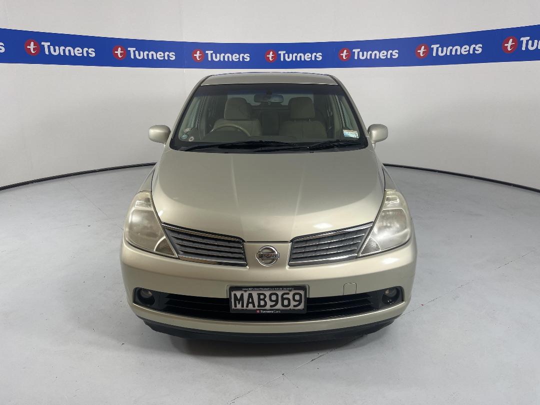 Photo '2' of Nissan Tiida