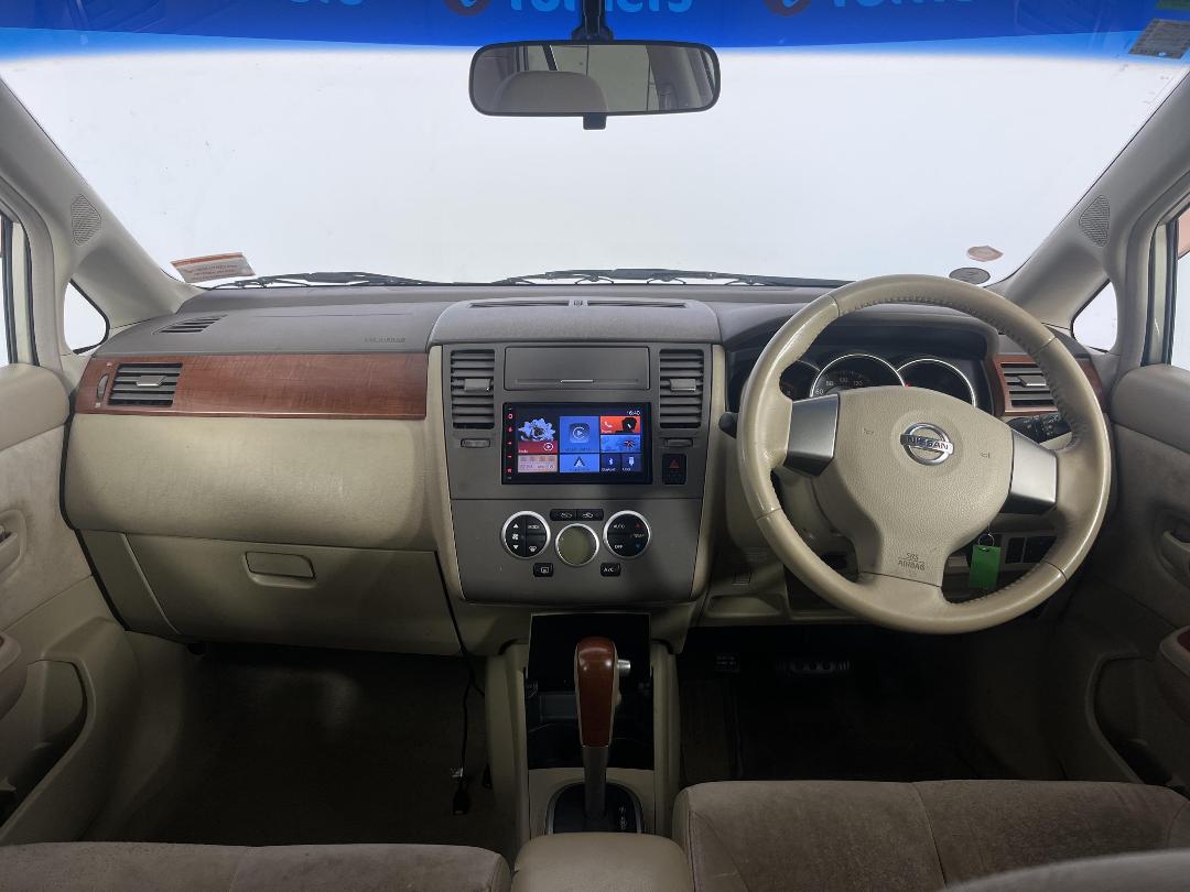 Photo '17' of Nissan Tiida