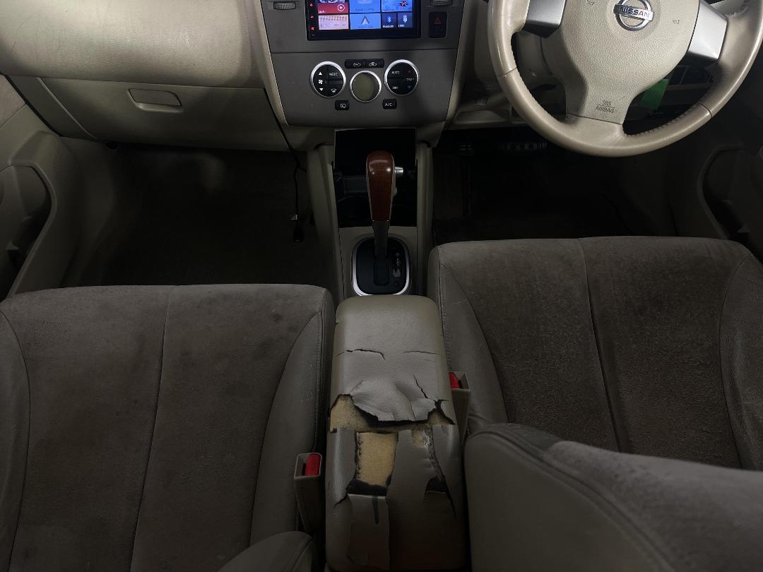 Photo '18' of Nissan Tiida