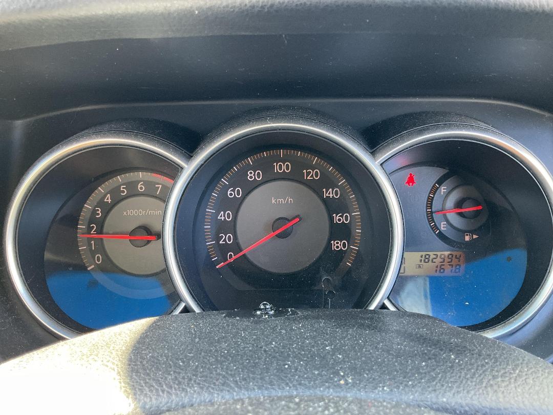 Photo '8' of Nissan Tiida