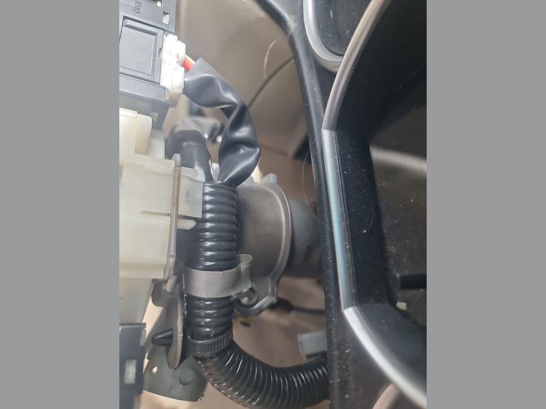 Photo '16' of Nissan Tiida