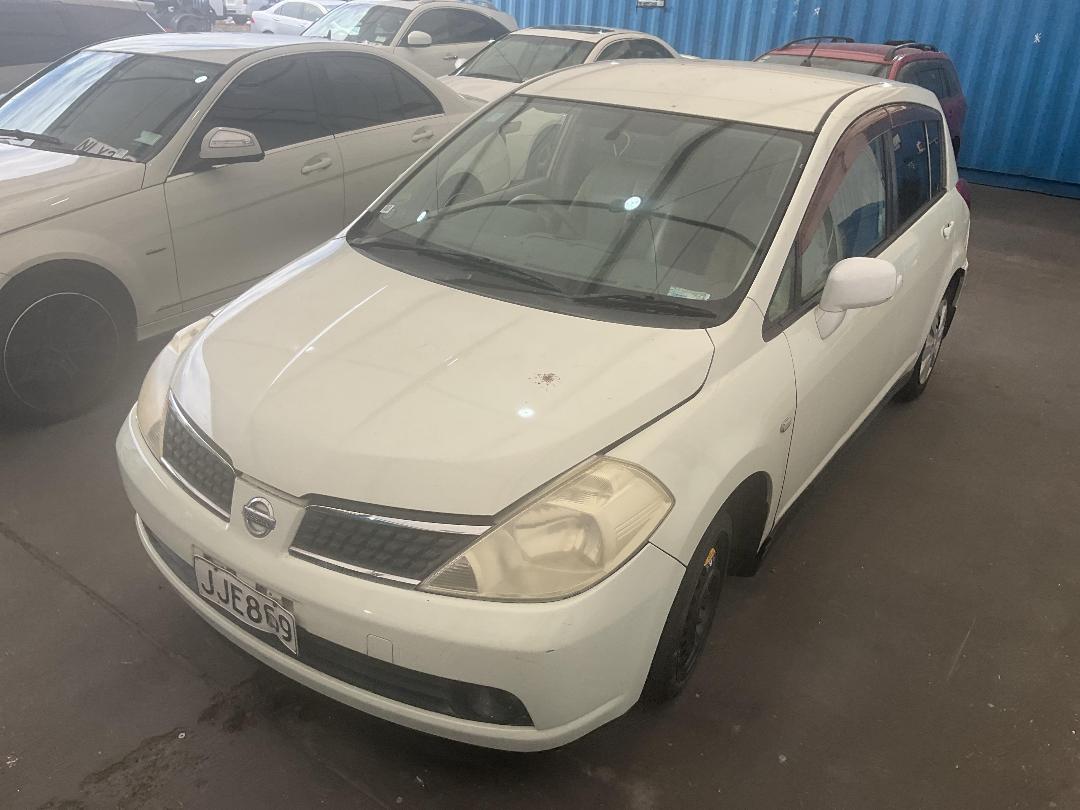 Photo '6' of Nissan Tiida Photo '6' of Nissan Tiida