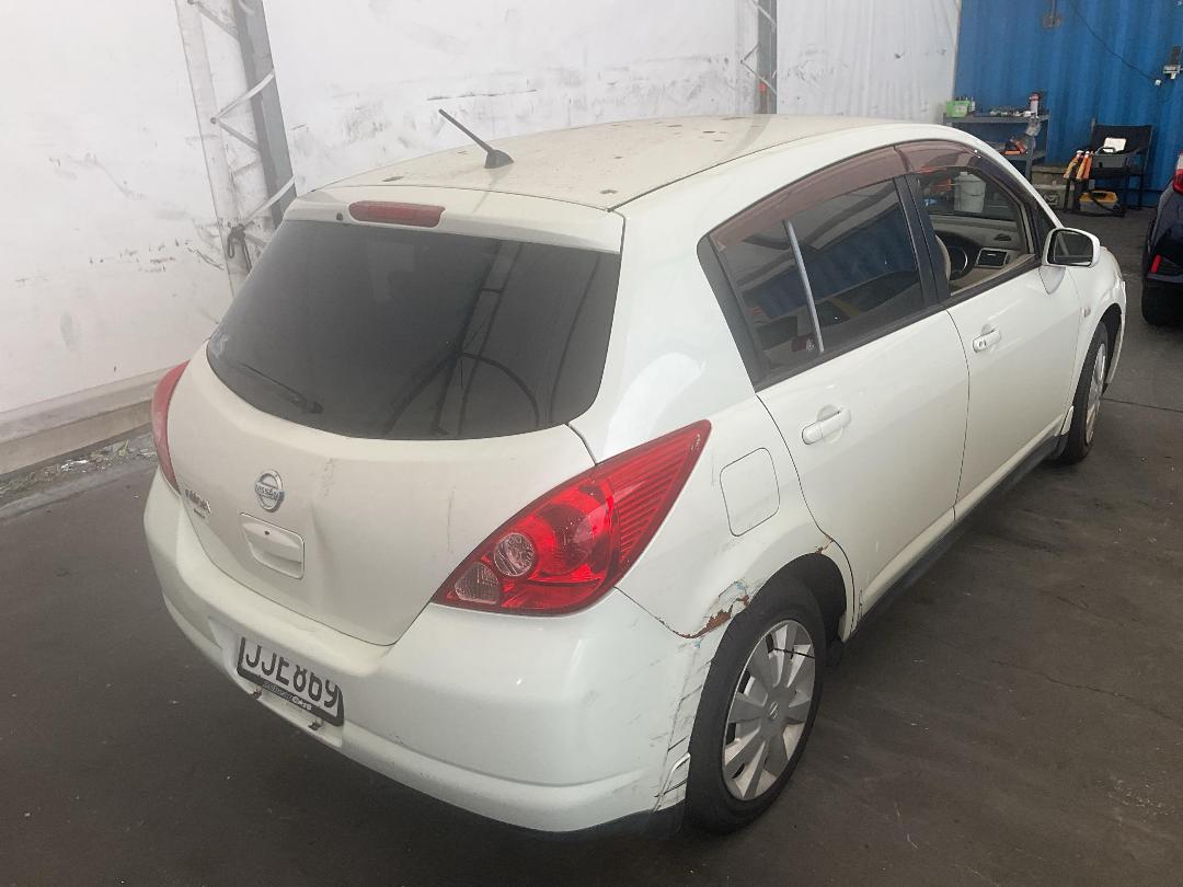 Photo '12' of Nissan Tiida Photo '12' of Nissan Tiida