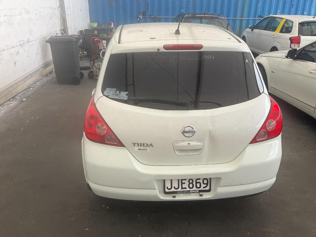 Photo '11' of Nissan Tiida Photo '11' of Nissan Tiida