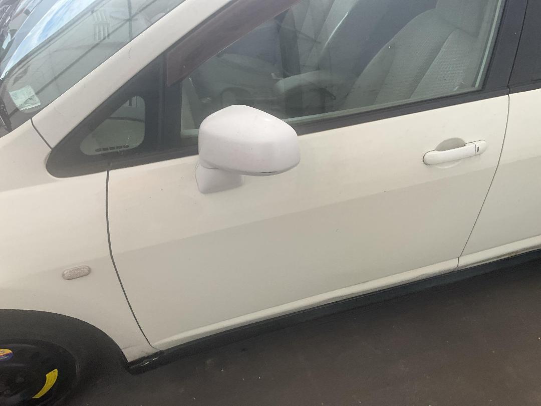 Photo '8' of Nissan Tiida Photo '8' of Nissan Tiida