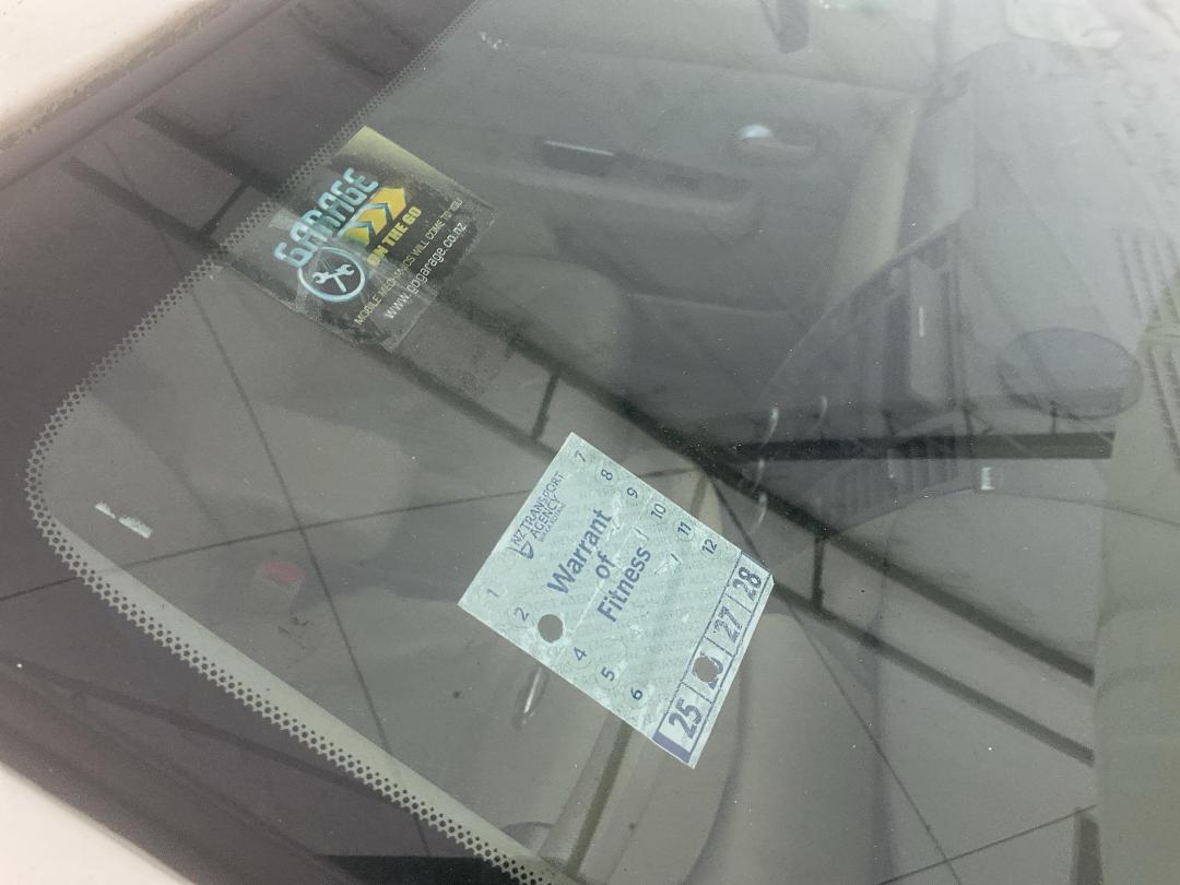 Photo '23' of Nissan Tiida Photo '23' of Nissan Tiida