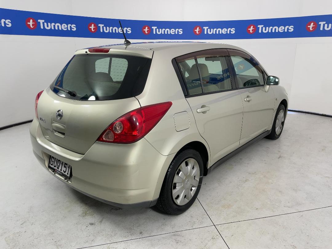 Photo '7' of Nissan Tiida Photo '7' of Nissan Tiida