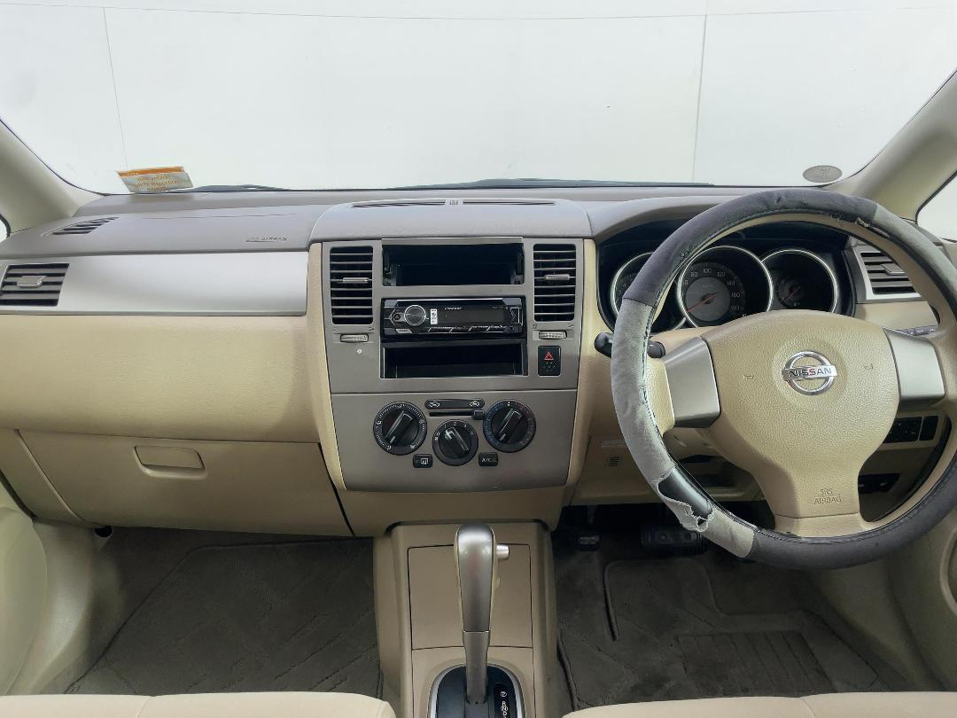 Photo '17' of Nissan Tiida Photo '17' of Nissan Tiida