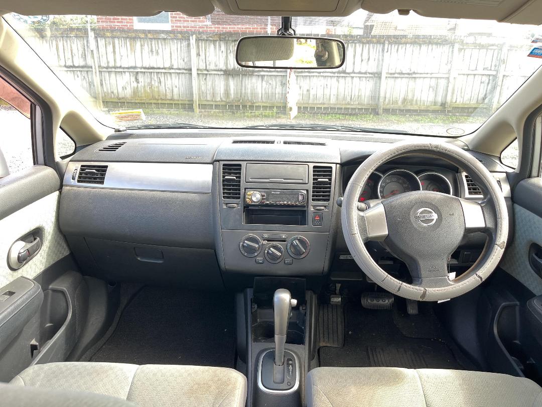 Photo '15' of Nissan Tiida Latio Photo '15' of Nissan Tiida Latio