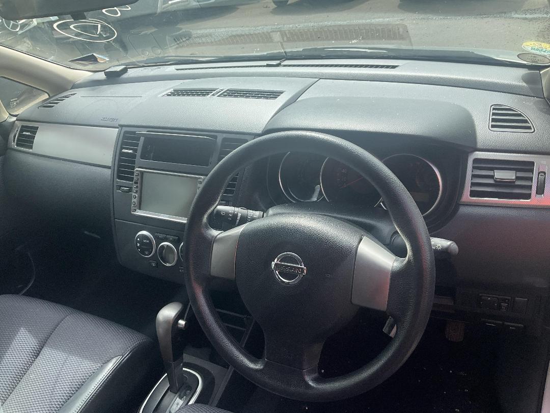 Photo '12' of Nissan Tiida