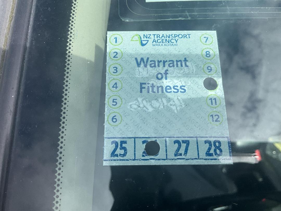 Photo '16' of Nissan Tiida