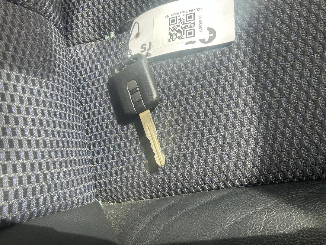 Photo '11' of Nissan Tiida