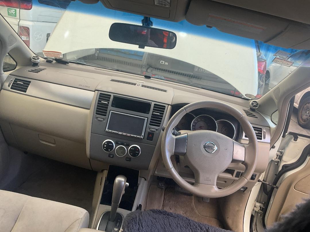 Photo '21' of Nissan Tiida Photo '21' of Nissan Tiida