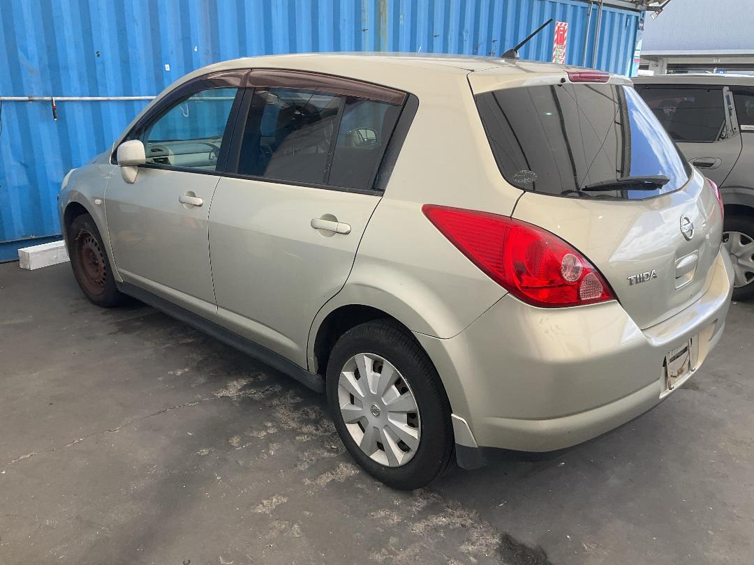 Photo '11' of Nissan Tiida Photo '11' of Nissan Tiida