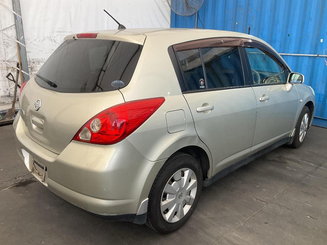 Photo '15' of Nissan Tiida Photo '15' of Nissan Tiida