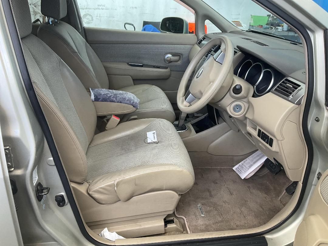 Photo '20' of Nissan Tiida Photo '20' of Nissan Tiida