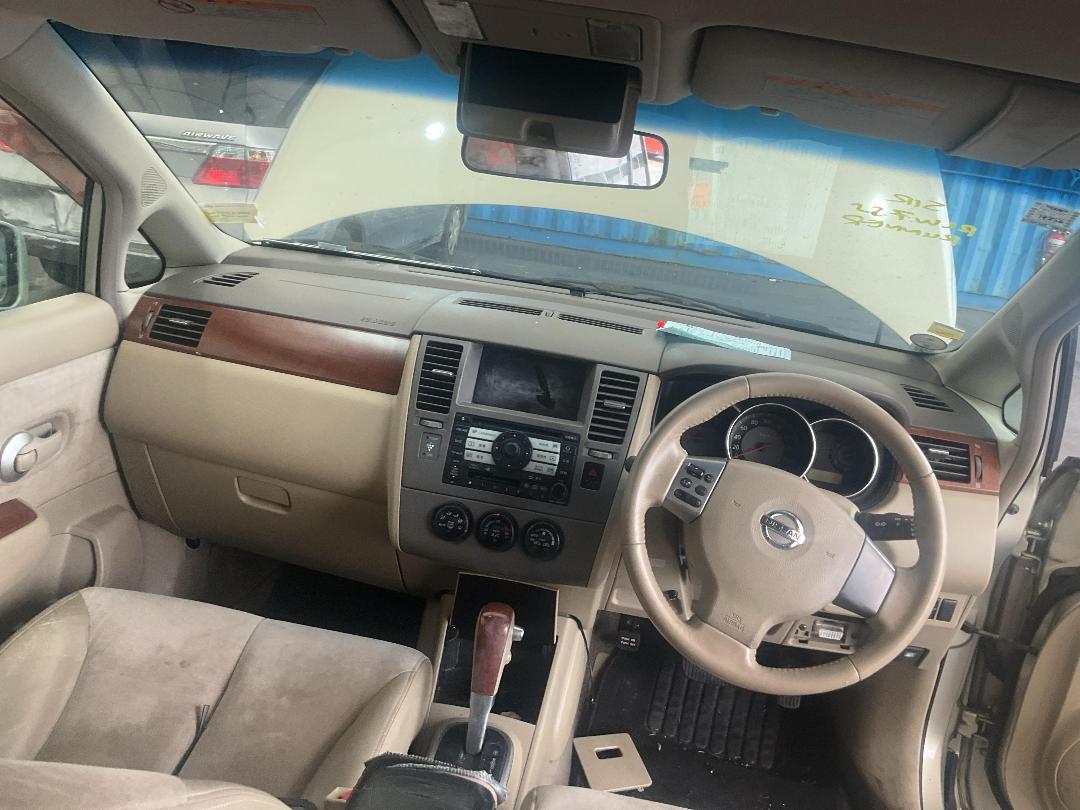 Photo '23' of Nissan Tiida Latio