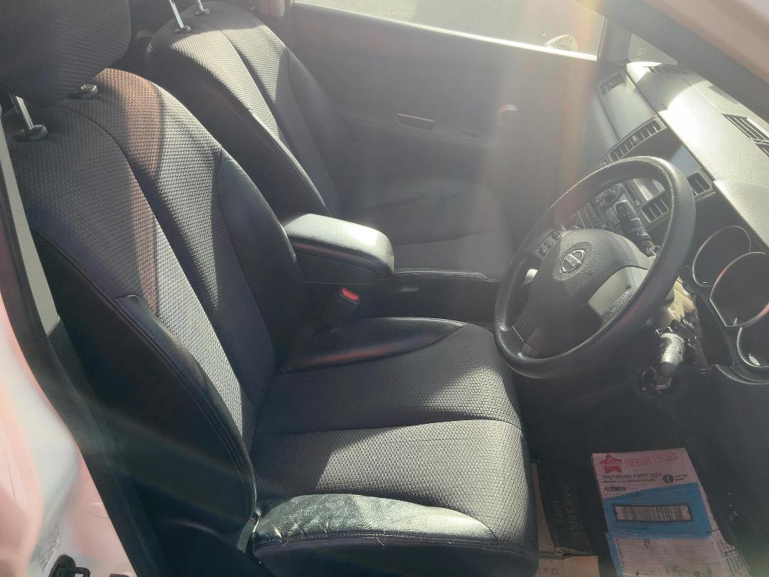 Photo '13' of Nissan Tiida