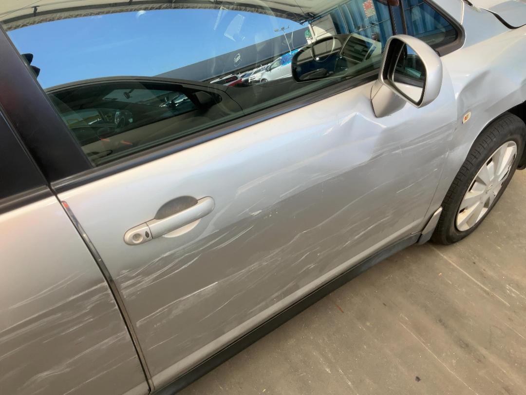 Photo '15' of Nissan Tiida