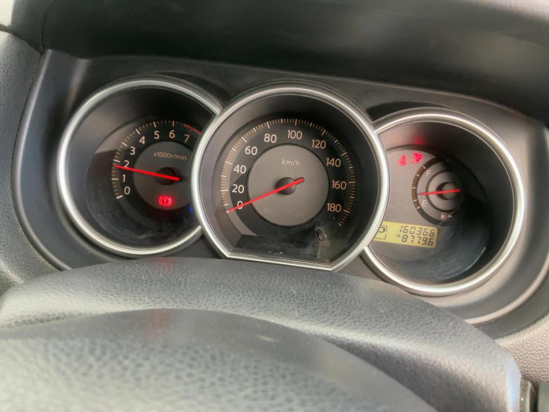 Photo '18' of Nissan Tiida