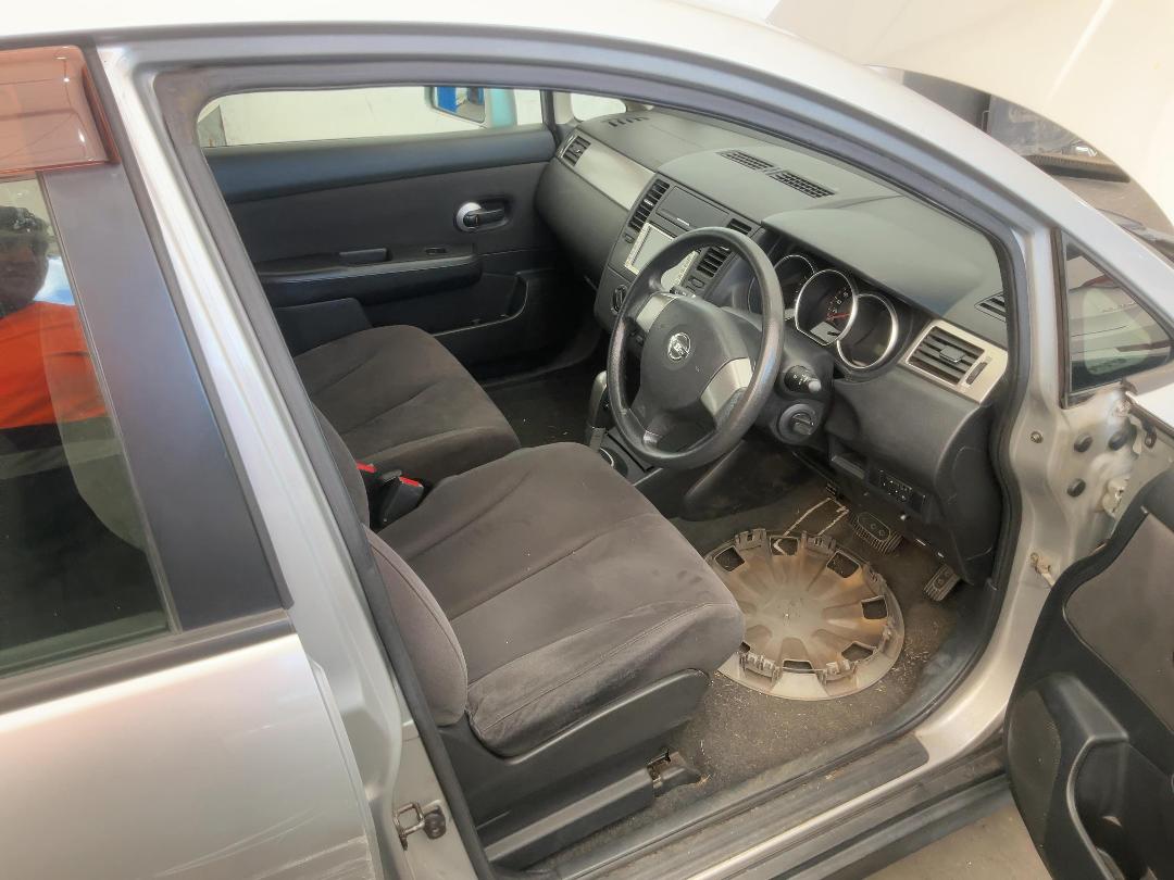 Photo '20' of Nissan Tiida