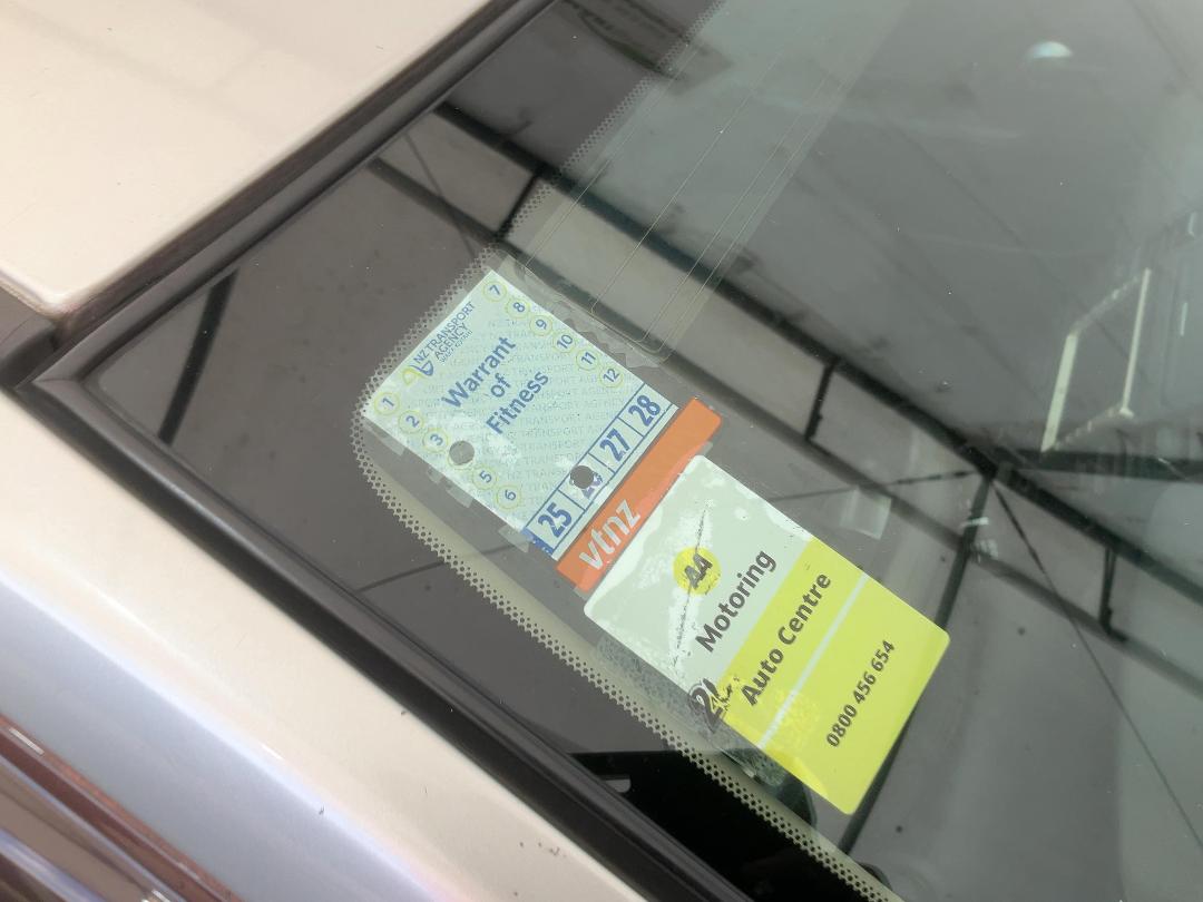 Photo '23' of Nissan Tiida