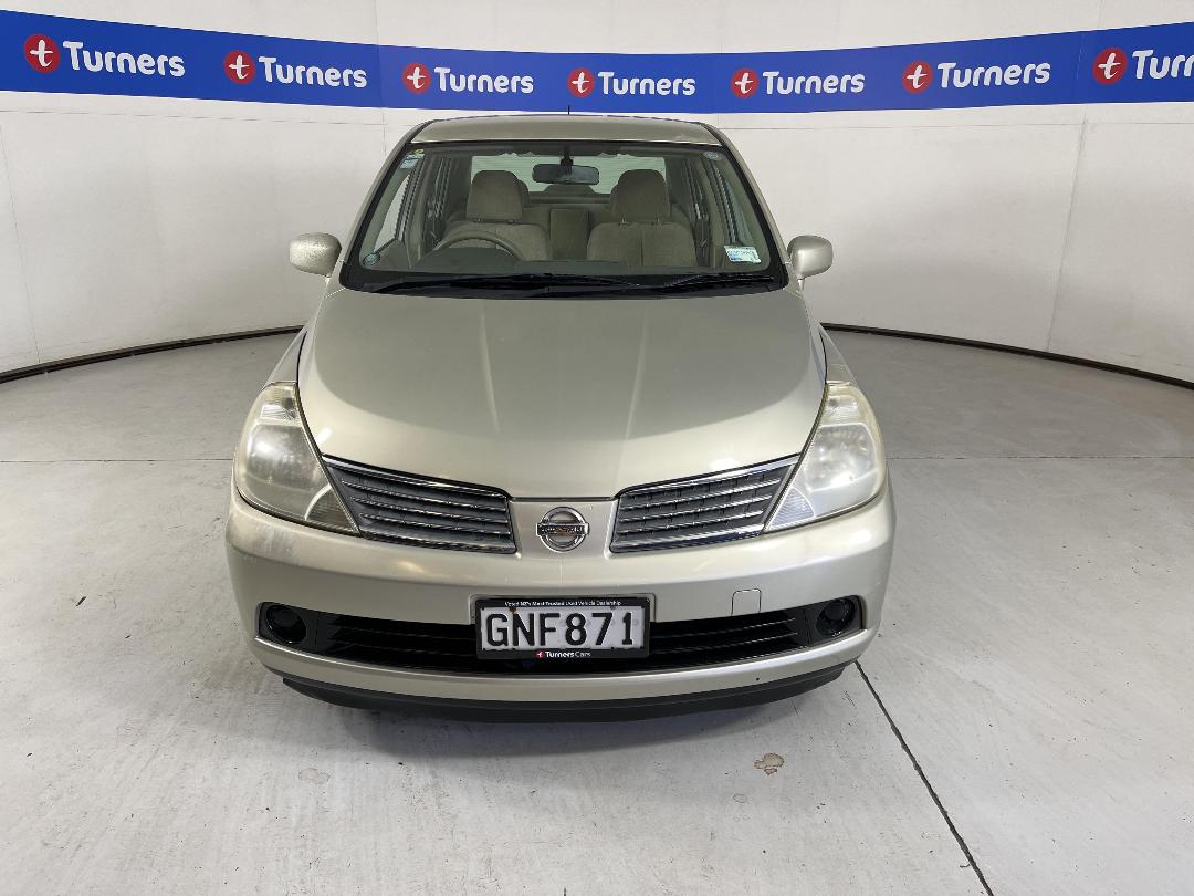 Photo '2' of Nissan Tiida