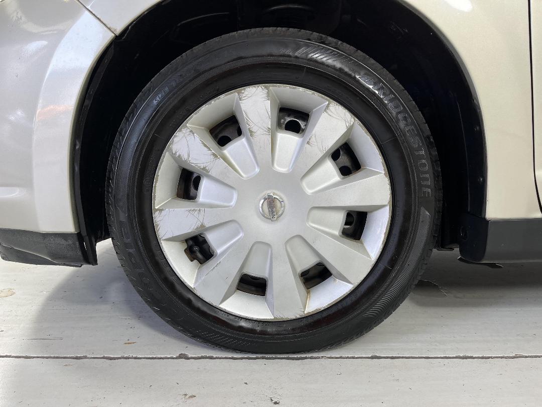 Photo '10' of Nissan Tiida