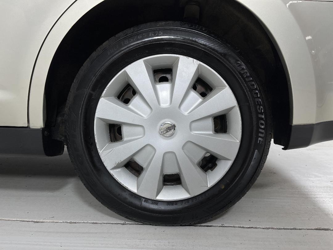 Photo '11' of Nissan Tiida