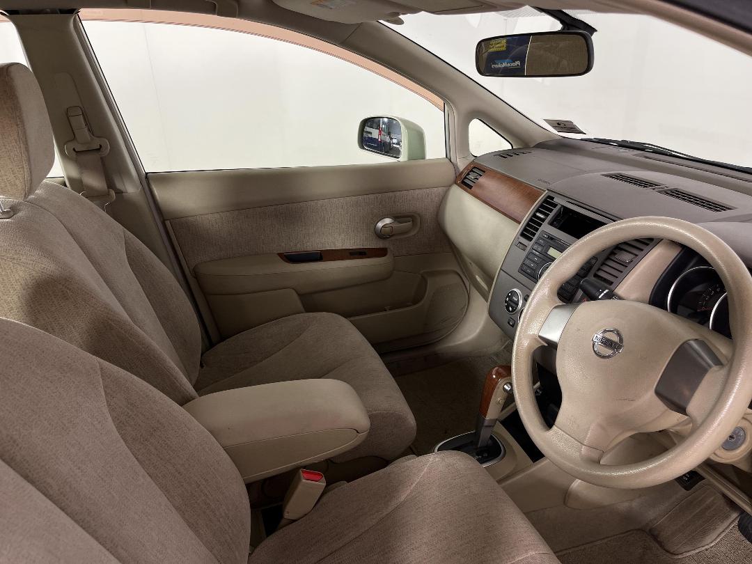 Photo '16' of Nissan Tiida