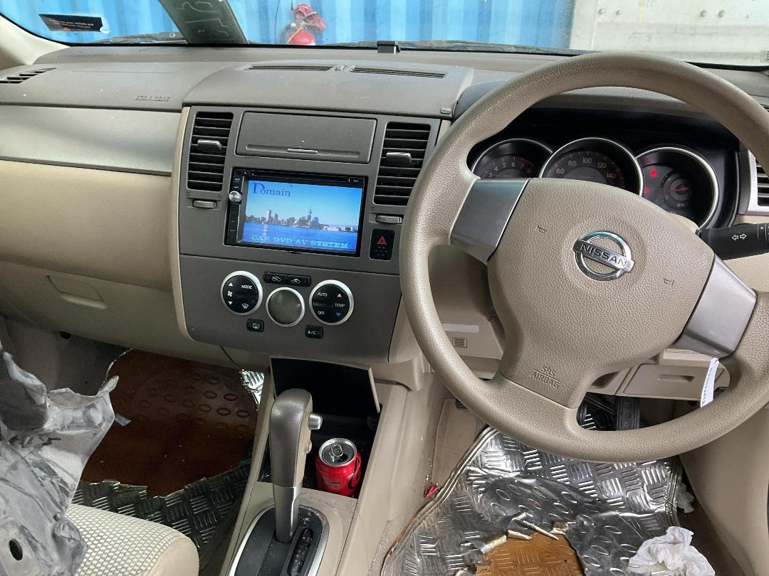 Photo '10' of Nissan Tiida