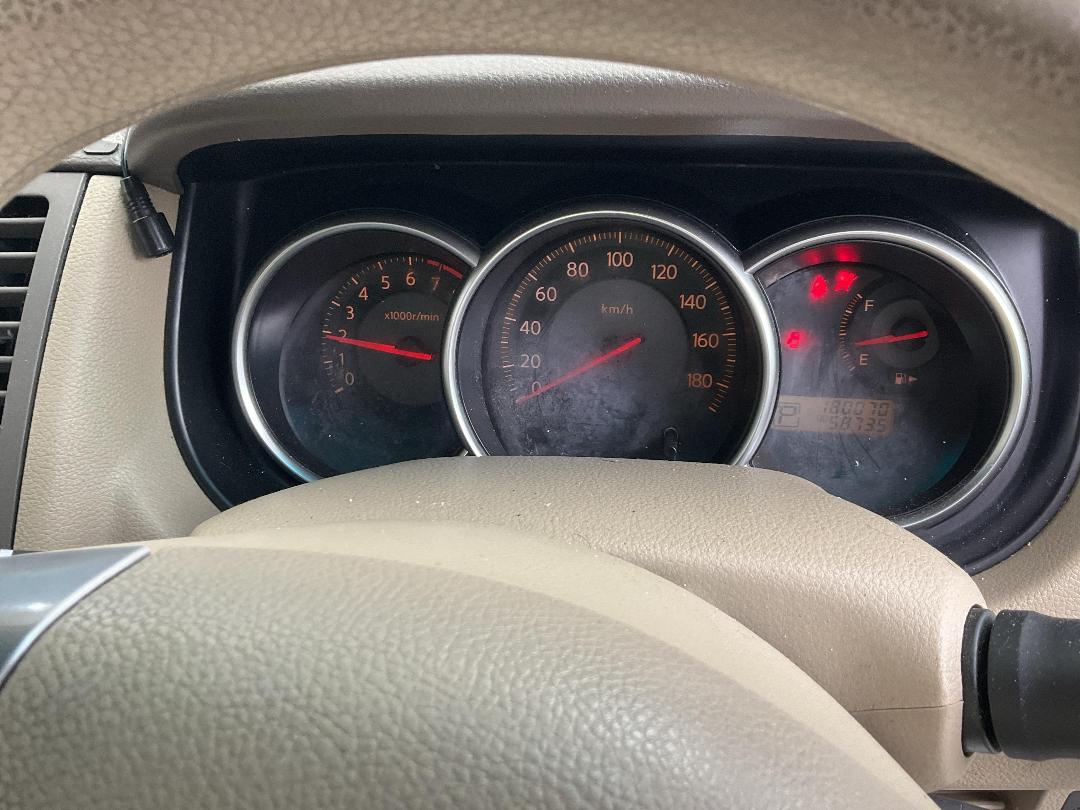 Photo '9' of Nissan Tiida